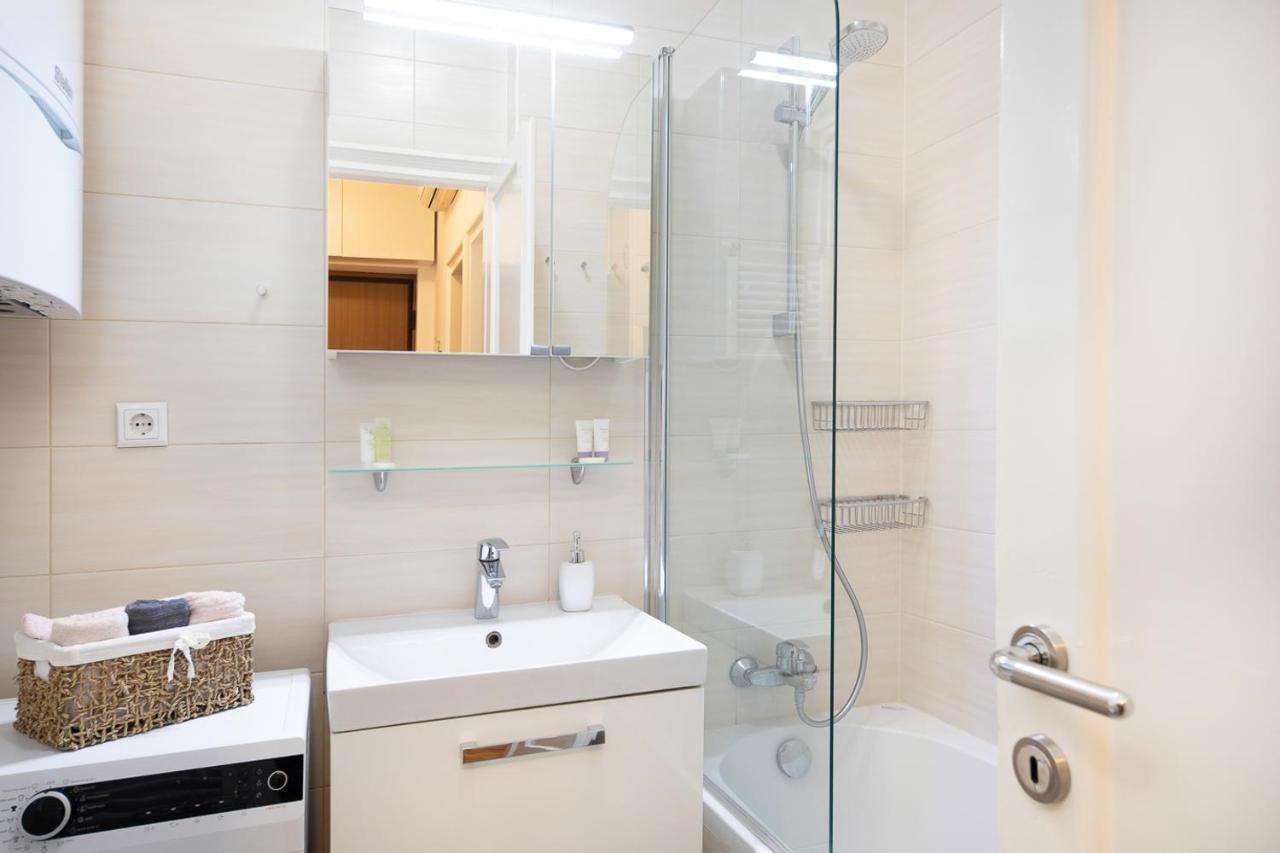 Modern Spacious 3Bdr Apartment In Heart Of Zagreb Exteriör bild